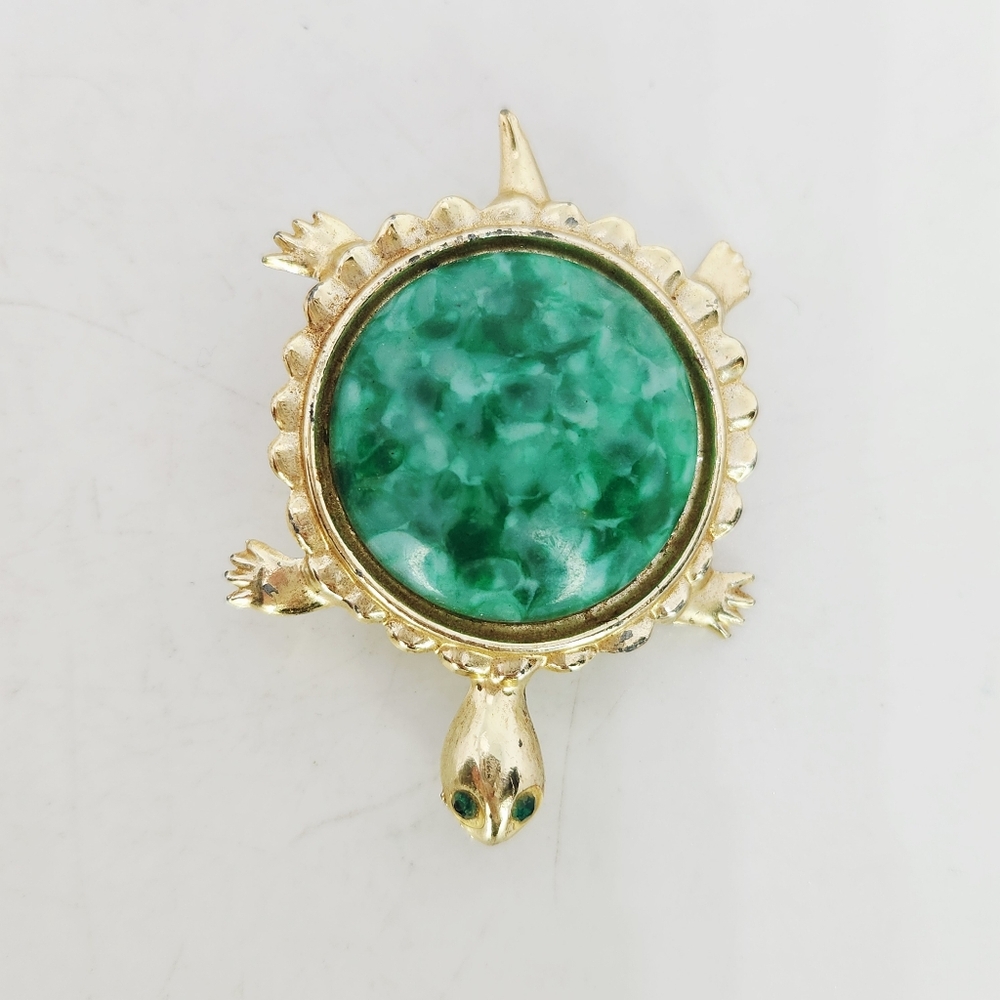Vintage Green Peking Glass Cabochon Sea Turtle Pin Rhinestone Eyes Brooch